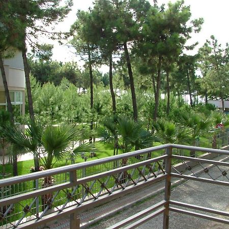 Hotel Dollari Kryemëdhej Dış mekan fotoğraf