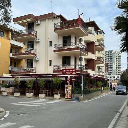 Hotel Dollari Kryemëdhej Dış mekan fotoğraf