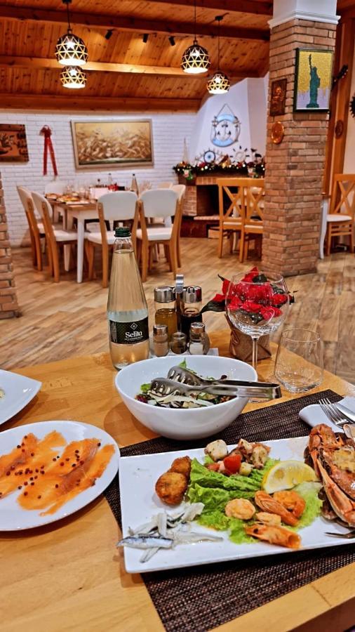 Hotel Dollari Kryemëdhej Dış mekan fotoğraf
